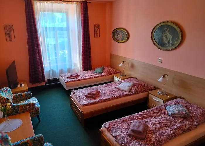 U Zámku 3*